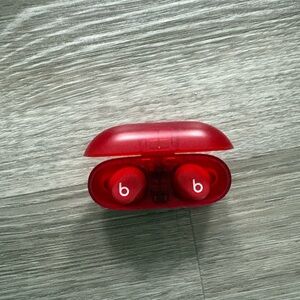 Beats by Dre solo buds Red headphones